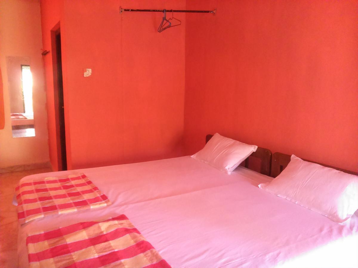 La Blanche Guest House กาลังกูติ ห้อง รูปภาพ